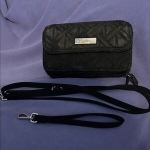 VERA BRADLEY black quilted cotton crossbody wallet.